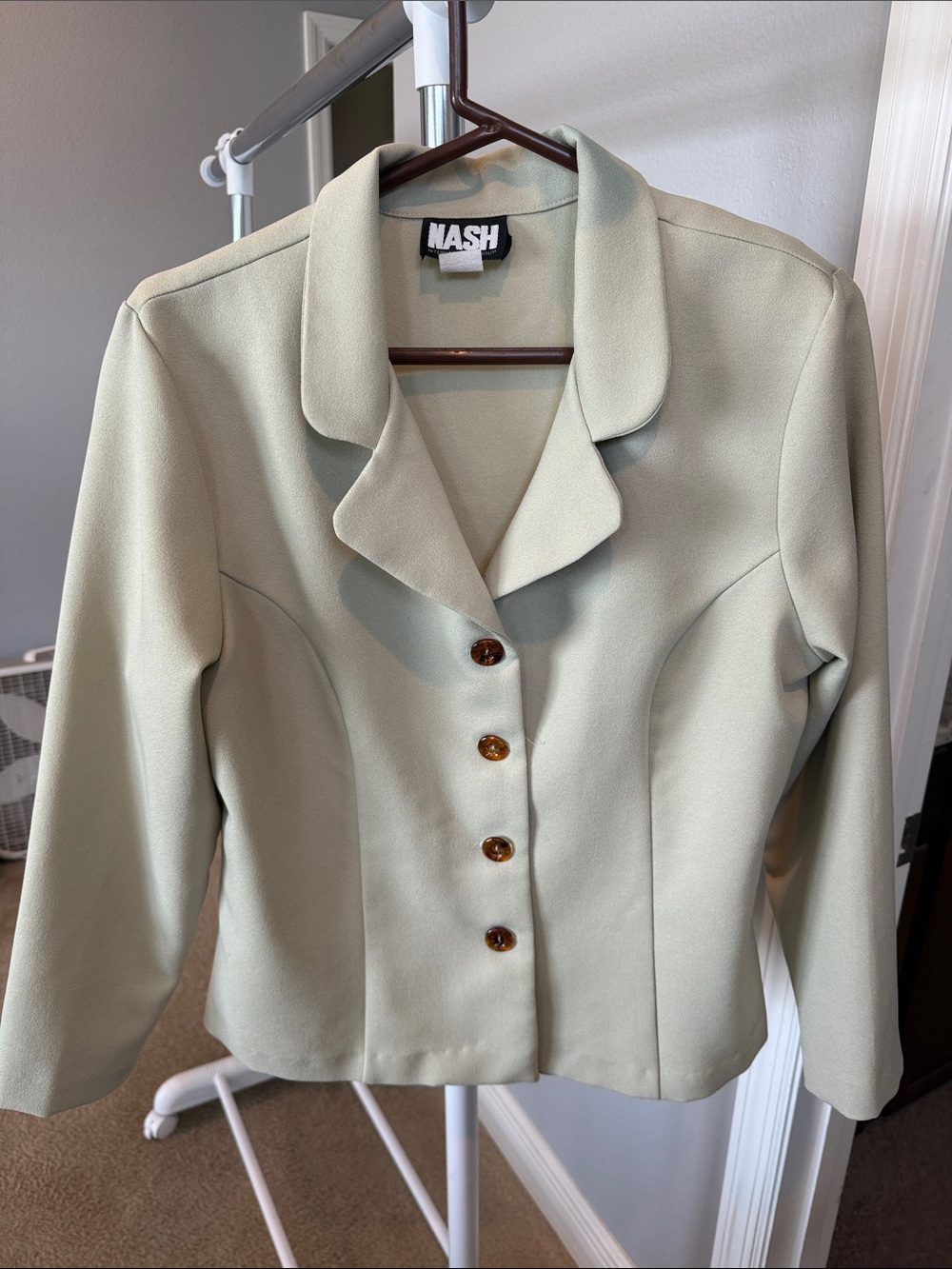 Nash Light Sage Single-Breasted Blazer with Notched Collar and Skirt